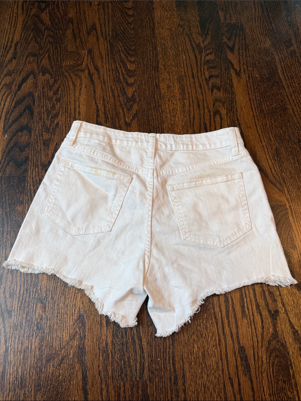 White Frayed Hem Women's Denim Shorts size medium - Picture 10 of 14